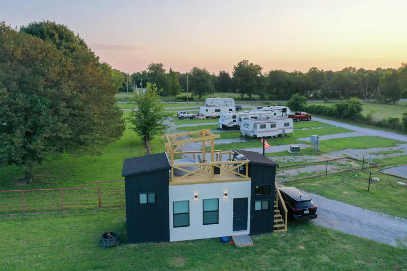 Enjoy a cabin at Lake Hudson, Oklahoma